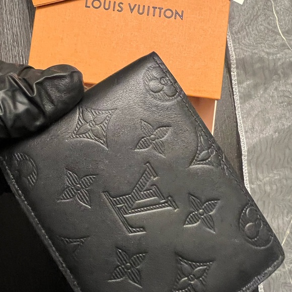 Genuine,authentic, Louis Vuitton men’s wallet! EXCELLENT CONDITION! Lightly worn - Picture 9 of 13